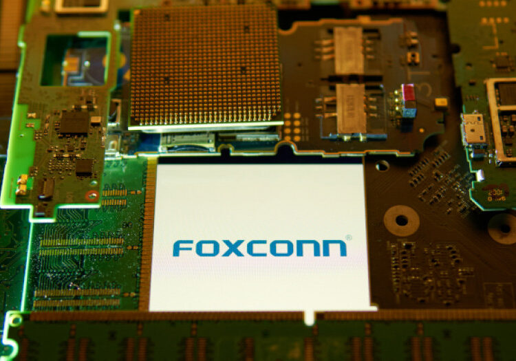 Στην αγορά ηλεκτρικών αυτοκινήτων μπαίνει η Foxconn