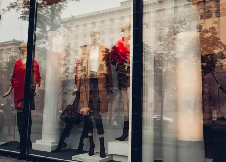 Έρευνα GLAMI: Πώς επηρεάζονται οι αγοραστικές συνήθειες των Ελλήνων από τον πληθωρισμό και τις οικονομικές εξελίξεις