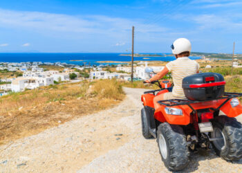 Conde Nast Traveller: Τρια νησιά των Κυκλάδων στα 20 καλύτερα της Ευρώπης