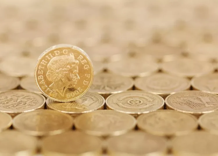 «Καταφύγιο» στις… χρυσές λίρες για τους Έλληνες – Πόσα τεμάχια και σε ποια τιμή αγόρασαν από την ΤτΕ (πίνακες)