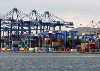 Άλμα 70,4% στις εξαγωγές τον Αύγουστο – Αύξηση 29,9% στο εμπορικό έλλειμμα