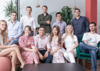 Το Surfe συγκεντρώνει 4 εκατ. ευρώ για τη δημιουργία συνδεδεμένου χώρου εργασίας για ομάδες εσόδων