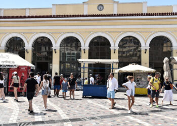 Ανεργία: Χαμηλότερα του 12% τον Σεπτέμβριο, μετά από το 2010