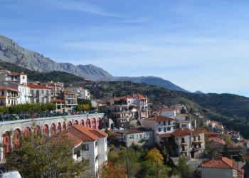 «Βροχή» από ξενοδοχειακά deals – Ποιοι έδωσαν τα χέρια από τη Μύκονο μέχρι την Αράχωβα