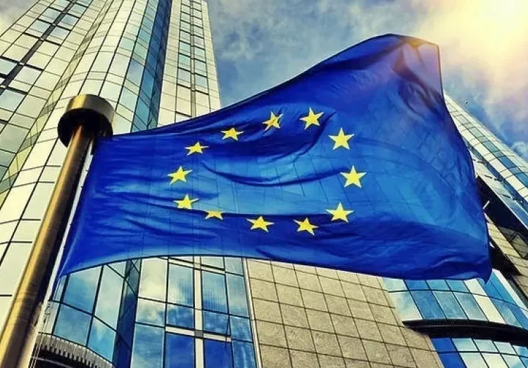 Σε χαμηλό δύο ετών ο σύνθετος δείκτης PMI στην Ευρωζώνη – Σε ύφεση υπηρεσίες και μεταποίηση