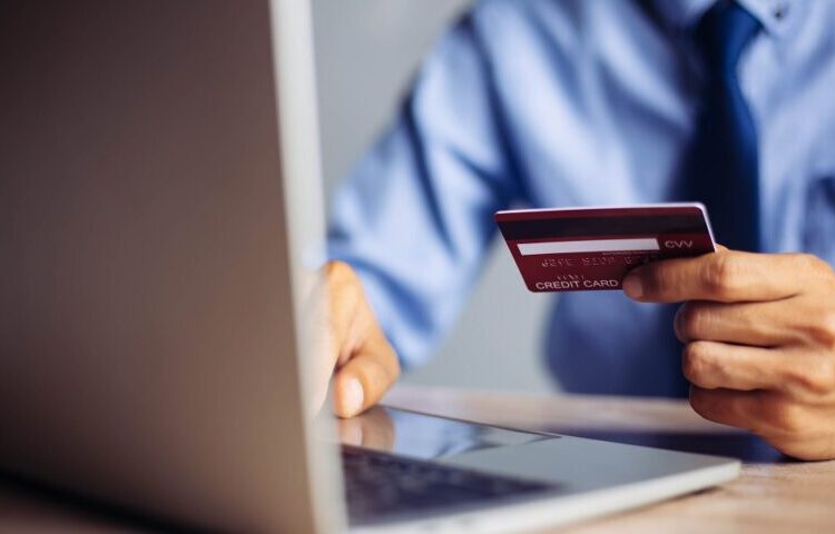 Επεκτείνει την υπηρεσία “Buy Now Pay Later” στην Ελλάδα η tbi bank