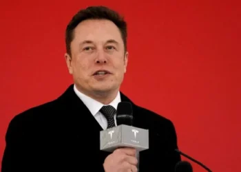 Έλον Μασκ: Πούλησε μετοχές της Tesla για τέταρτη φορά φέτος