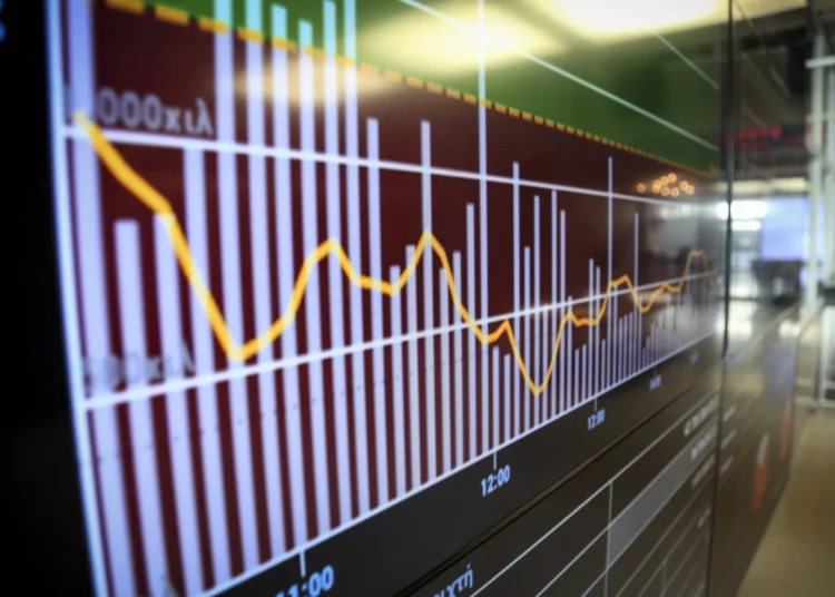 Στάση αναμονής στο Χρηματιστήριο Αθηνών – Όλα τα φώτα σε Πειραιώς, Attica και MIG