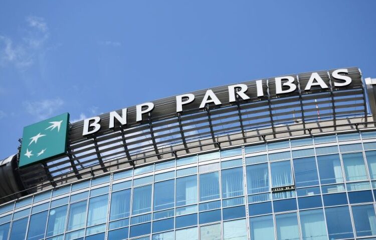 BNP Paribas: Διατηρεί το momentum η ελληνική οικονομία – Ανάπτυξη 1% το 2023