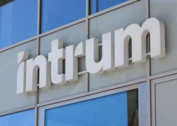 Intrum: «Πωλητήριο» σε δάνεια 140 εταιρειών στους κλάδους οινοποιίας και τροφίμων