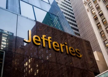 Jefferies: Δίνει «ψήφο εμπιστοσύνης» στις ελληνικές μετοχές και το 2023 (πίνακες)