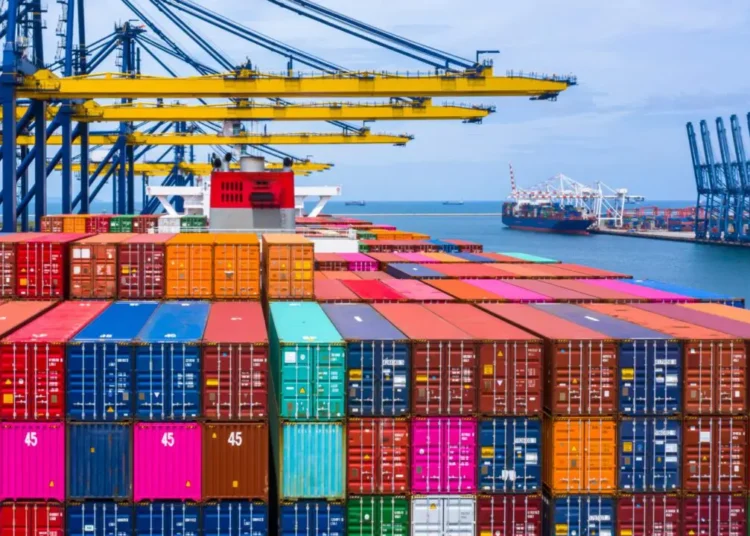 ΕΤΕ: Σταθερά ανοδικές οι ελληνικές εξαγωγές