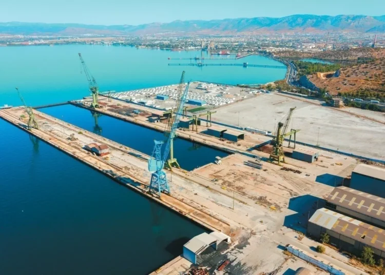 ΣτΕ: Άνοιξε ο δρόμος για τη μεταβίβαση των Ναυπηγείων Σκαραμαγκά στην εταιρεία του Γιώργου Προκοπίου