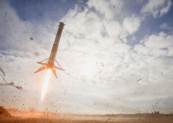 SpaceX: Η εταιρεία διαστήματος του Elon Musk αποτιμάται στα 137 δισ. δολάρια