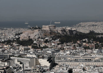 «Ασημένιοι» επενδυτές στην ελληνική κτηματαγορά