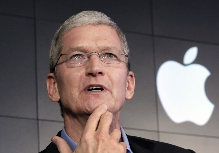 Ο Τιμ Κουκ της Apple θα μειώσει κατά 40% της αποδοχές του φέτος