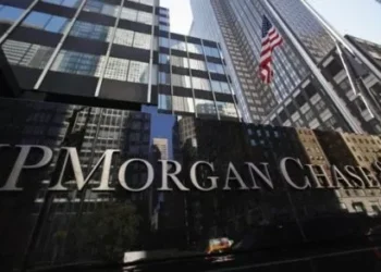 JP Morgan: Νέο trade προτείνει στα ελληνικά ομόλογα έναντι των ιταλικών