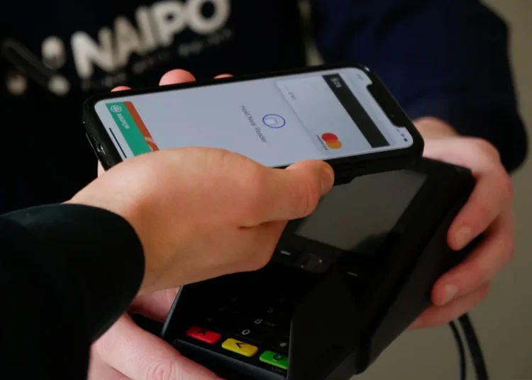 Σύνδεση ταμειακών με POS: Το απόλυτο «όπλο» για την πάταξη της φοροδιαφυγής