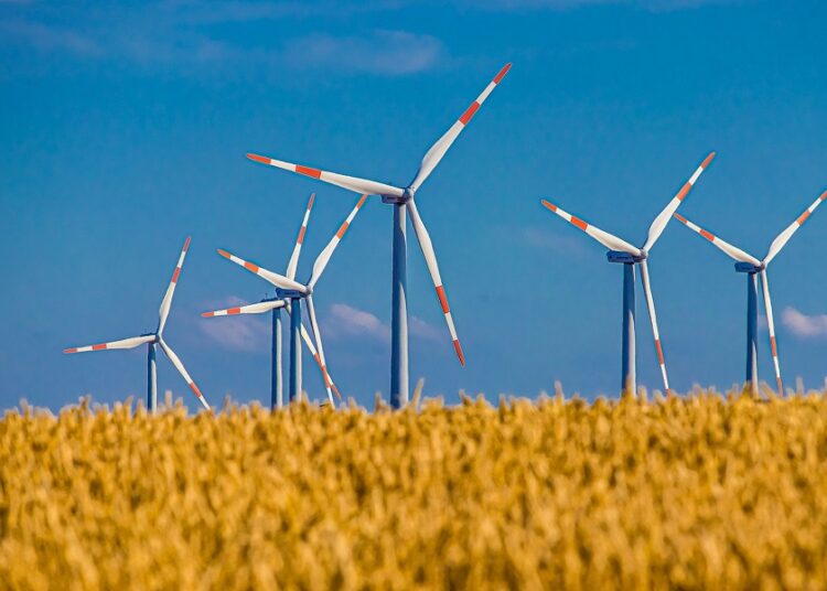 Σημαντικές επενδύσεις και κάλυψη από ΑΠΕ του 80% της ζήτησης ηλεκτρικής ενέργειας το 2030