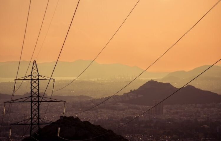 «Φρένο» στις πρόσθετες επιδοτήσεις ρεύματος στις μικρές επιχειρήσεις