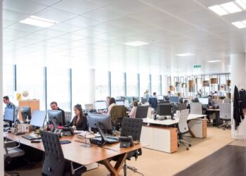 Κατώτατος μισθός: Το νέο χρονοδιάγραμμα για την αύξηση – Σε ισχύ από 1η Απριλίου