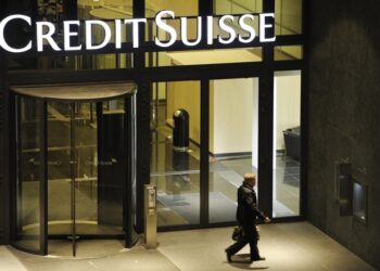 Συνεχίζεται το bank run στην Credit Suisse. Κολοσσιαίες απώλειες 1,5 δισ. δολάρια στο τρίμηνο