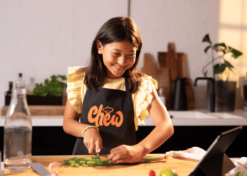 H Chew εξαγόρασε την ανταγωνίστρια Carrot Kitchen για να εμπνεύσει μια νέα γενιά υγιεινής διατροφής