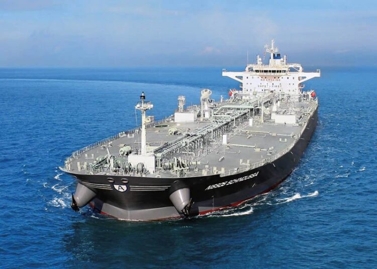 Οι αλλαγές στα trades του πετρελαίου λόγω κυρώσεων αύξησαν τους ναύλους στα δεξαμενόπλοια