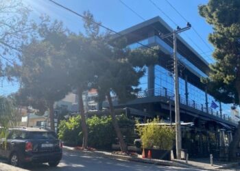 Mega – πλειστηριασμός: «Κληρώνει» για… ολόκληρο οικοδομικό τετράγωνο στη Γλυφάδα (pics)