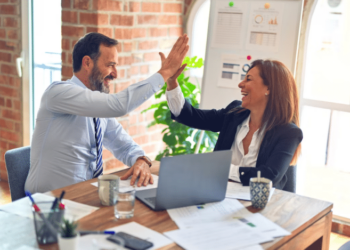 Ίδια κεφάλαια για συμβούλους startup: Πόσο μετοχικό κεφάλαιο πρέπει να δίνουν οι ιδρυτές startup στους συμβούλους;