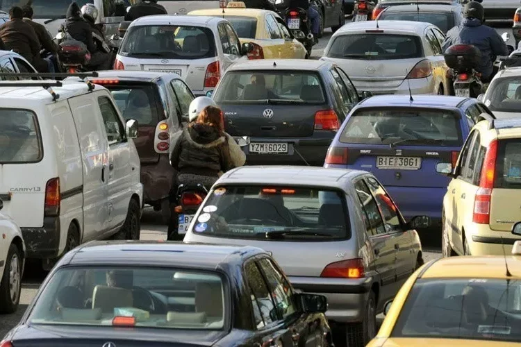 ΕΛΣΤΑΤ: Αύξηση στην κυκλοφορία νέων οχημάτων και μοτοσυκλετών στην Ελλάδα τον Ιανουάριο