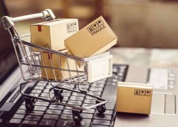 Γεμίζουν τα ηλεκτρονικά «ράφια» των μεγάλων αλυσίδων – Από e-shops γίνονται marketplaces
