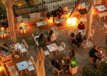 Ευρωζώνη: Σε υψηλό επτά μηνών η επιχειρηματική δραστηριότητα