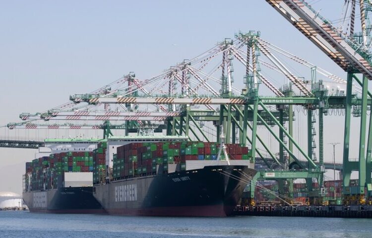 Ρεκόρ εξαγωγών το 2022 – Οι κλάδοι που έδωσαν ώθηση στο εμπόριο