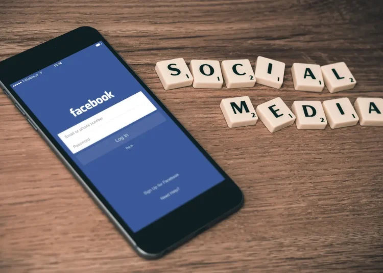 Facebook: Ξεπέρασε το ορόσημο των 2 δισ. ενεργών χρηστών!