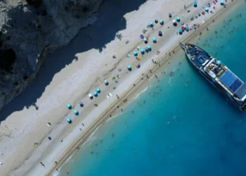 27,8 εκατ. τουρίστες «ψήφισαν» Ελλάδα το 2022 – Πόσα χρήματα άφησαν