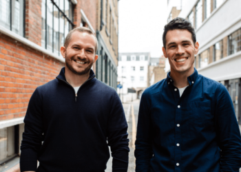 Η Flock συγκεντρώνει πάνω από 35,9 εκατ. ευρώ για την ασφαλιστική της λύση που ενθαρρύνει ασφαλέστερες συνήθειες οδήγησης