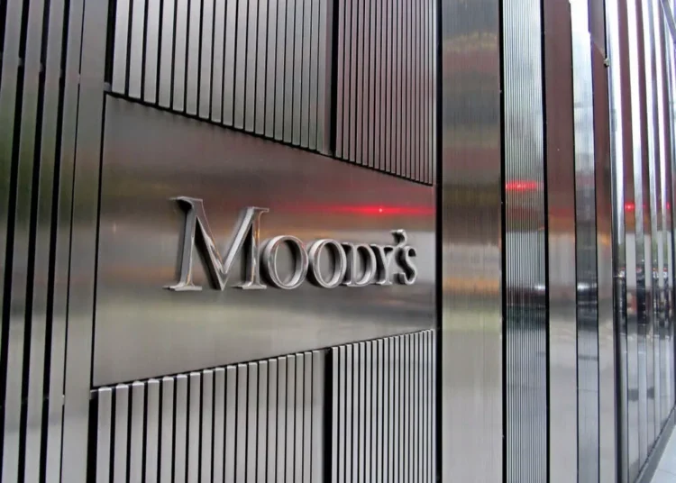 Moody’s: Η ισχυρή πιστωτική ανάπτυξη και τα υψηλότερα επιτόκια ενισχύουν τις ελληνικές τράπεζες