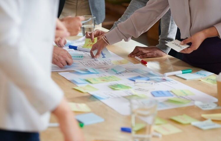 Καταρρέουν και με στοιχεία οι μύθοι: Οι startups δεν είναι μόνο για νέους