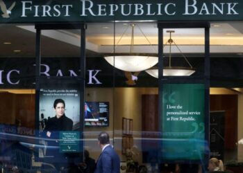 First Republic Bank: «Σωσίβιο» 30 δισ. δολαρίων από τις μεγάλες τράπεζες