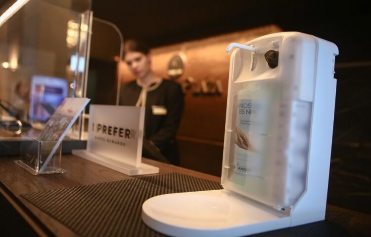 Τουρισμός: Οι 10 λόγοι για τις ελλείψεις εργαζομένων