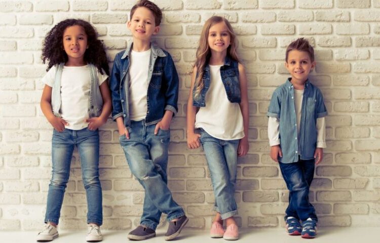 Το χρυσωρυχείο της Generation Alpha: Γιατί η βιομηχανία του marketing «καλοβλέπει» τα σημερινά 10χρονα