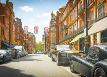 Αυτές τις πόλεις διαλέγουν οι βαθύπλουτοι για real estate