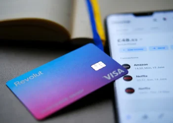 Revolut: Έσοδα ύψους 767,1 εκατ. δολαρίων για την κορυφαία βρετανική fintech