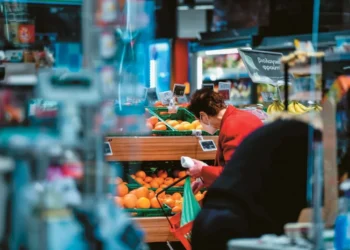 Νέο «φρένο» στον πληθωρισμό – Έπεσε στο 5,4% στην Ελλάδα τον Μάρτιο – Το χαμηλότερο επίπεδο από τον Δεκέμβριο του 2021
