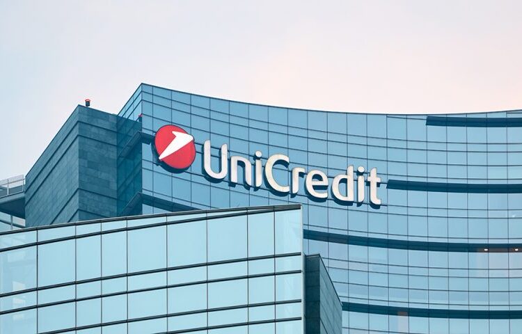 UniCredit: Περιμένει ανάπτυξη 1,4% φέτος στην Ελλάδα – Τι λέει για τις εκλογές