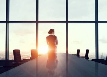 Ερευνα ΕΥ: Οι Έλληνες CEOs προβλέπουν παγκόσμια ύφεση