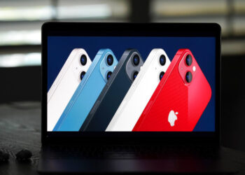 Η παγκόσμια αγορά Smartphone συρρικνώνεται αλλά η Apple αυξάνει το μερίδιο της