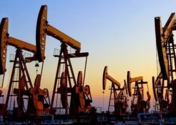 Υπό πίεση το πετρέλαιο – Κάτω των $80 η τιμή του WTI