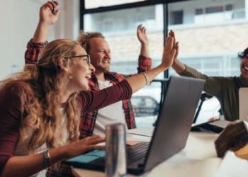 Οδηγός για startups: Πώς να χτίσετε ομάδες με επίκεντρο τον εργαζόμενο και υψηλές επιδόσεις